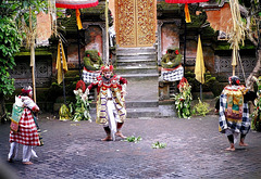 Bali.  Batu Bulan, Barong Tanz 4. ©UdoSm