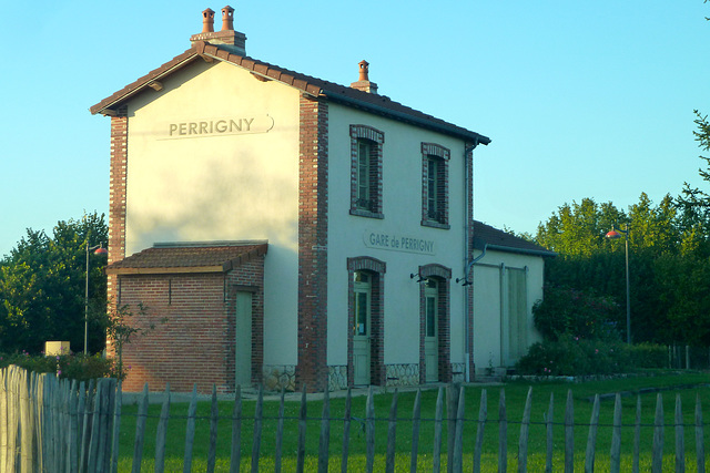 France 2014 – Old station of Perrigny