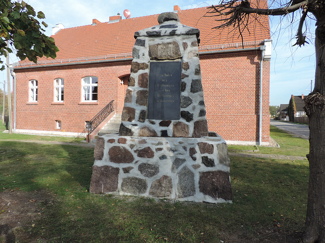 Denkmal 1.Weltkrieg - Mückendorf/1