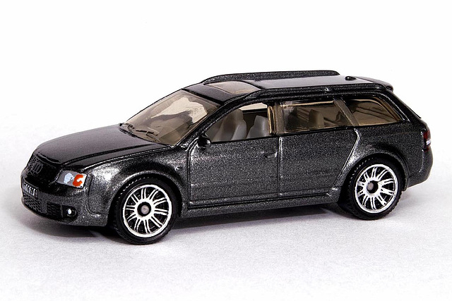 Matchbox Audi RS6 Avant Metalflake Charcoal