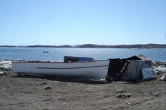 Barque inuit / Inuit rowboat.