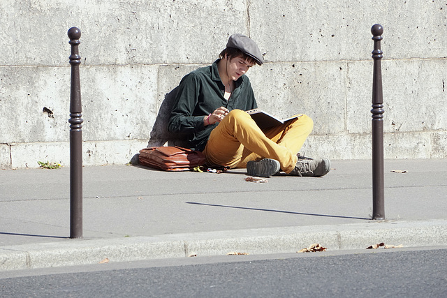 Studying by the Palais de Justice