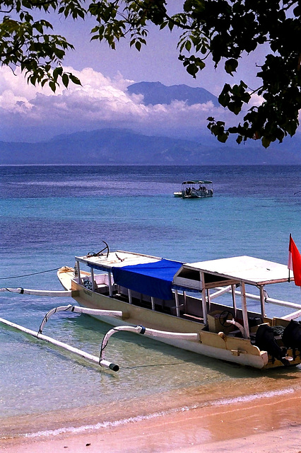 Bali.  Insel Lembongan, drüben Bali... ©UdoSm