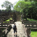 Preah Khan : le podium en latérite vu depuis l'édifice à colonnes.