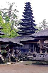 Bali, Pura Kehen, 11-stöckige Pagode zu Ehren der Göttin Shiva. ©UdoSm