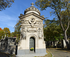 Tombe de la famille Menier.