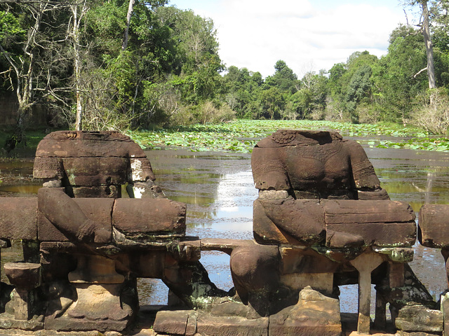 Preah Khan : balustrade de la 4e enceinte, côté est.