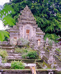 Bali; Bangli, Pura Kehen. Gedecktes Tor, (Candi Korung). ©UdoSm