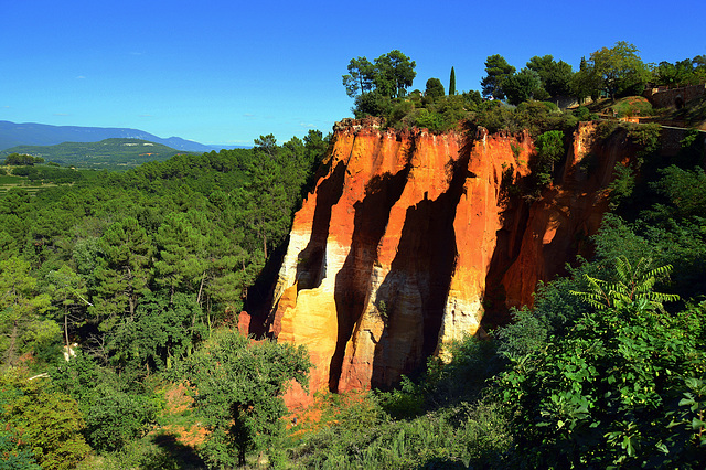 Les ocres du Roussillon / The ochres of Roussillon