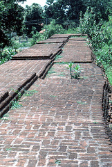 Reste der Fetungsmauern von Sigiriya