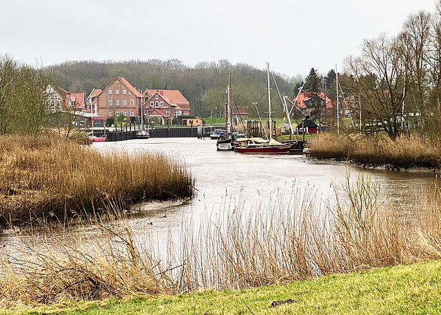 Kleiner Hafen in Neuhaus an der Oste