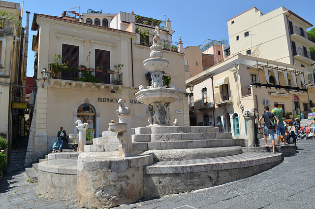 Taormina, Drinking Fountain at Piazza della Catedrale