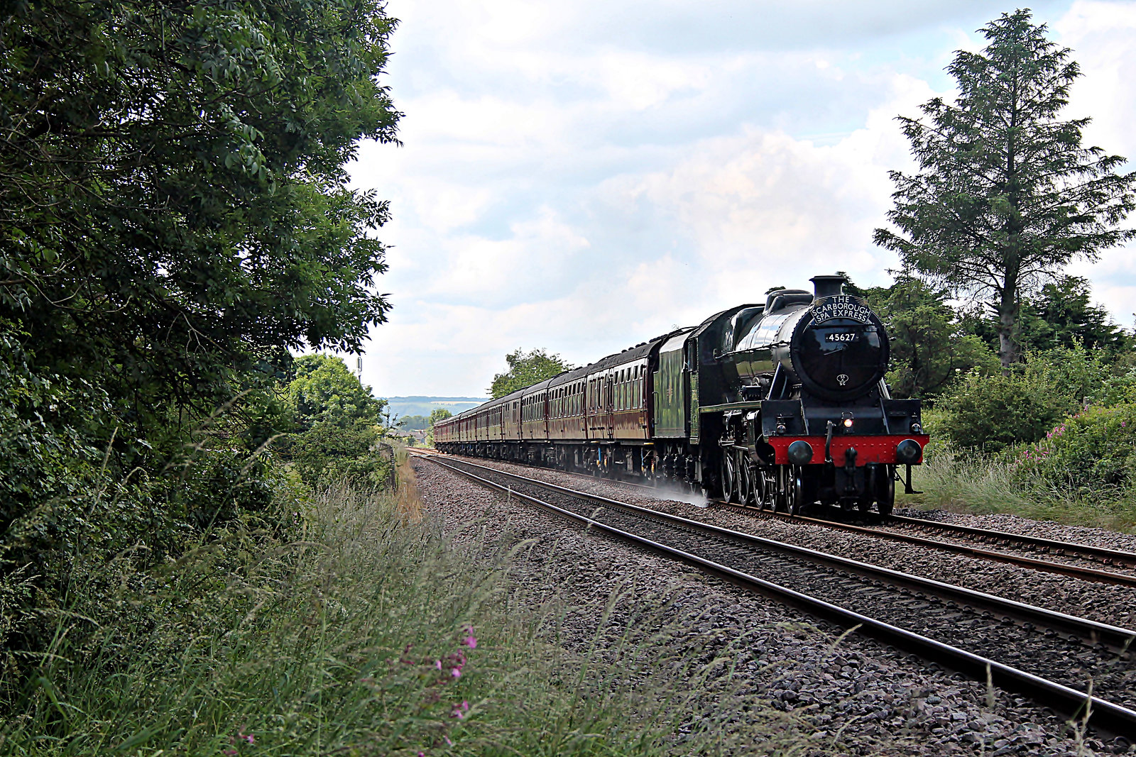 Stanier LMS class 6P Jubilee 45627 SIERRA LEONE ( 45699 GALATEA) approaching Seamer West Jct with 1Z24 06.00 Carnforth - Scarborough The Scarborough Spa Express 8th July 2021. (steam from York)