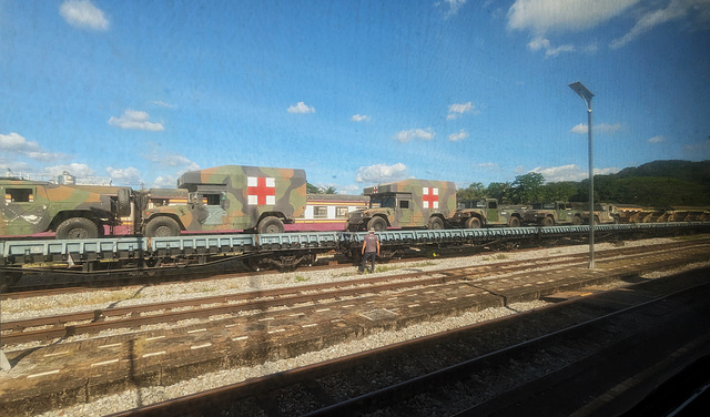 Scène de guerre ferroviaire / Railway warfare scenery