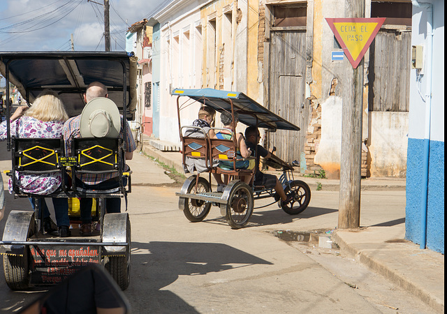 Taxi convoy, Remedios, Cuba