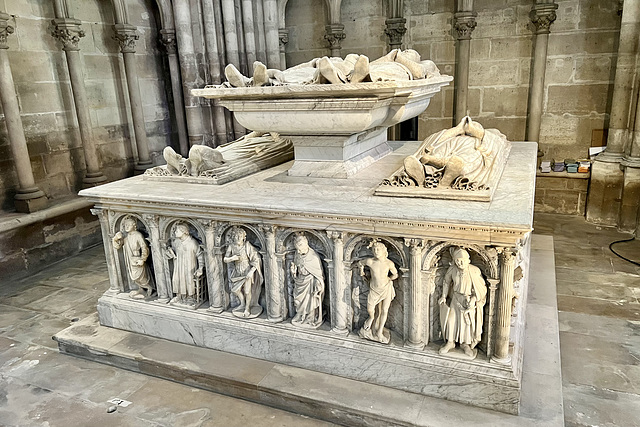 Paris 2024 – Basilique Saint-Denis – Grave monument