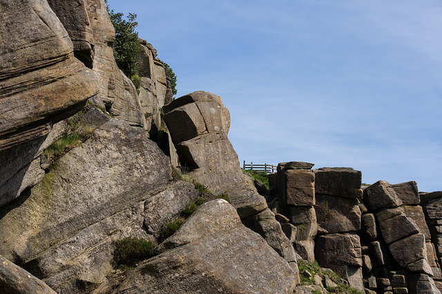 Stanage Rock faces-2
