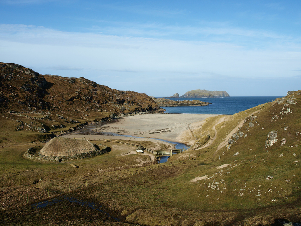 Bostadh, Desirable residence by the sea, iron age style