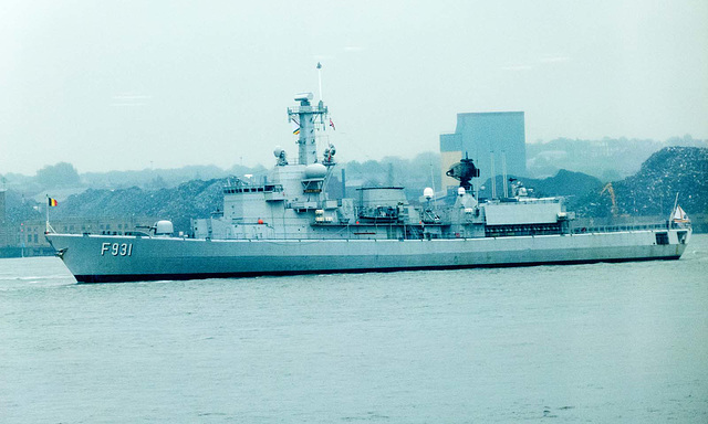 Warship leaving on the River Mersey after the battle of the Atlantic commemoration (1)