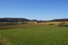 Sonnenbeschienene Karstlandschaft