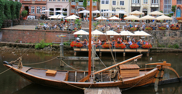 Der Salz-Ewer am Stintmarkt in Lüneburg