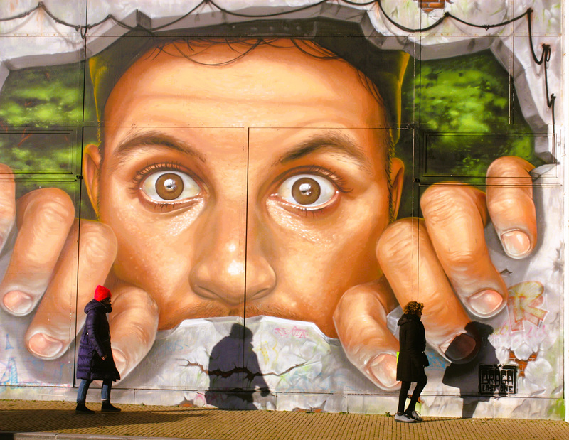 Peinture murale a  Calais (Nord de la France ).