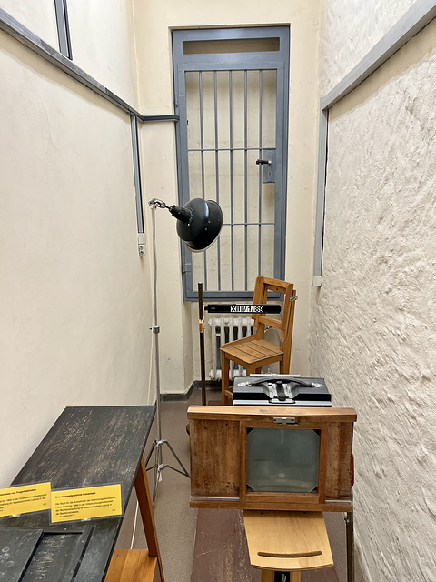 Leipzig 2025 – Gedenkstätte Museum in der „Runden Ecke“ – Intake cell