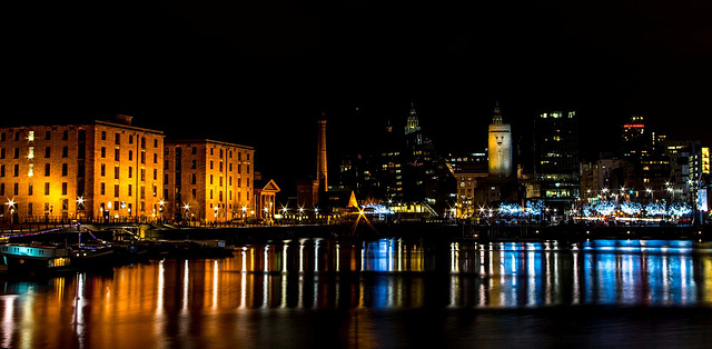 Liverpool at night4