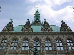 Hamburger Rathaus von hinten