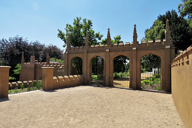 gunnersbury park bathhouse