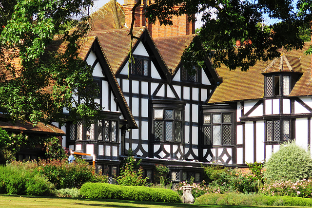 ascott, bucks