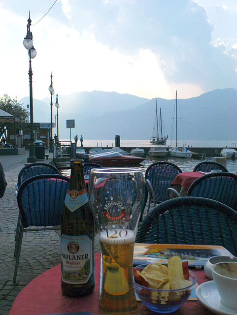 Hafen Malcesine mit Aussicht auf den Gardasee