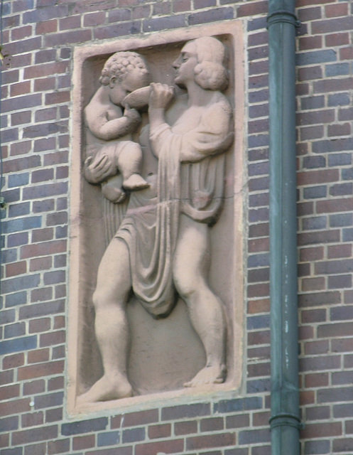 Relief an der Wasserturm-Fassade