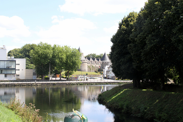 Canal de Nantes à Brest à Pontivy