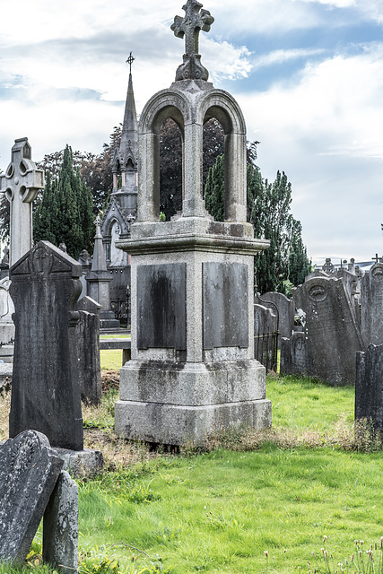 PHOTOGRAPHING OLD GRAVEYARDS CAN BE INTERESTING AND EDUCATIONAL [THIS TIME I USED A SONY SEL 55MM F1.8 FE LENS]-120225