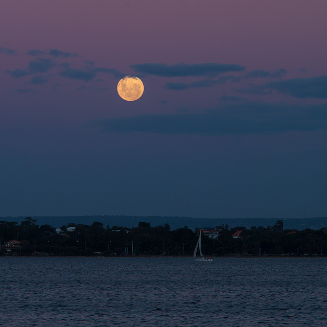 Moonrise over the Swan River (re-edit)