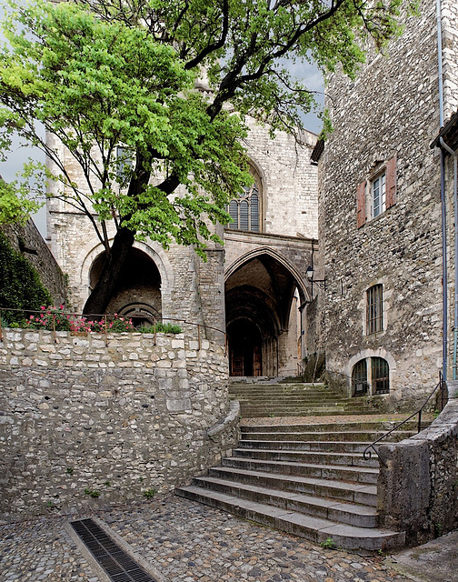 Viviers (Ardèche)