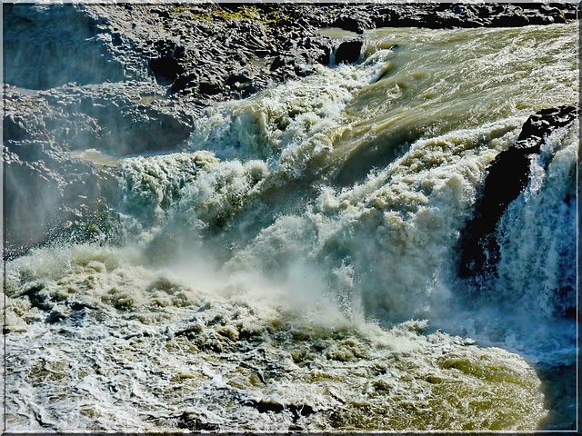 Akureyri : tanta acqua nelle cascate di Godafoss