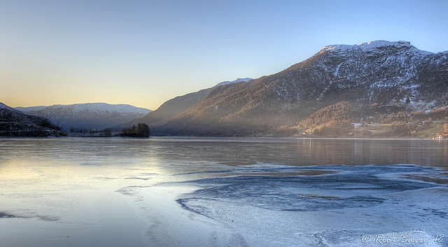 The etnefjord.