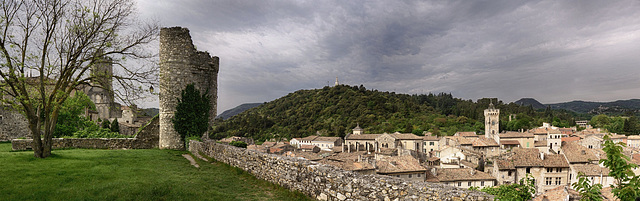 Viviers (Ardèche)