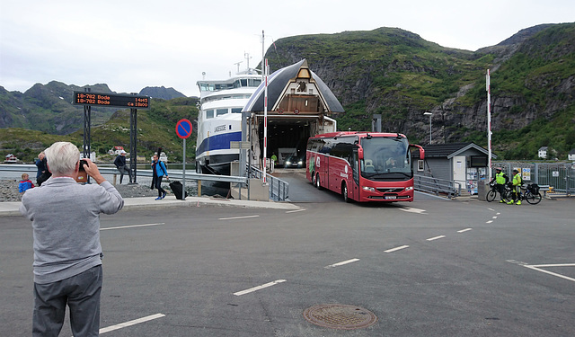 Fähre Moskenes - Bodø