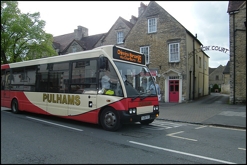 Pulhams bus