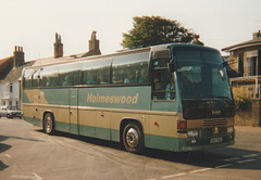 Holmeswood Coaches D517 KNX in Southwold – Aug 1995 (288-13)