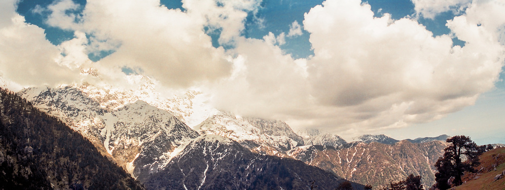 Triund panorama