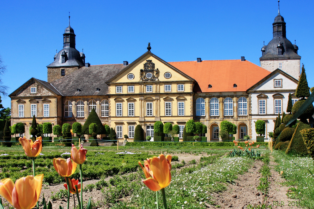 Hundisburg, Barockschloss und -garten