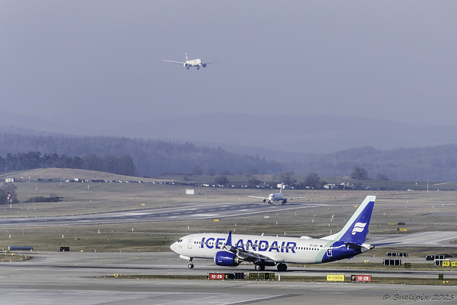 view from the observation deck at Zurich Airport (© Buelipix)