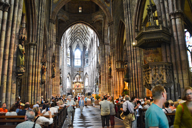 Freiburger Münster von innen