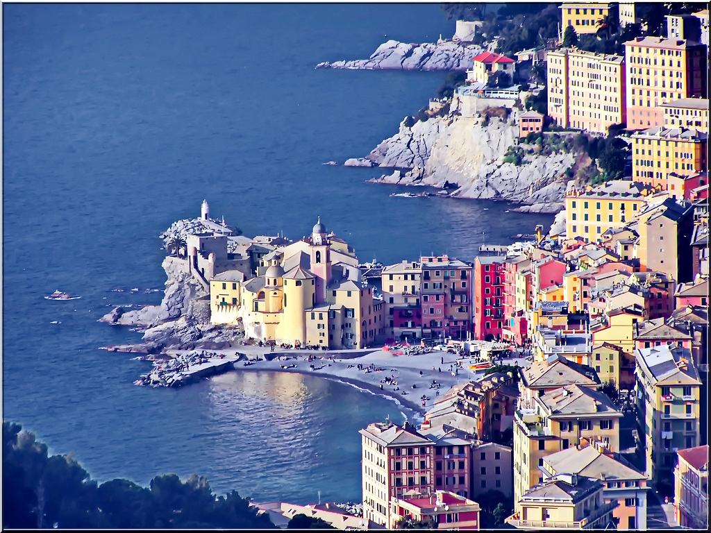 Panoramica di Camogli vista dalla via Aurelia