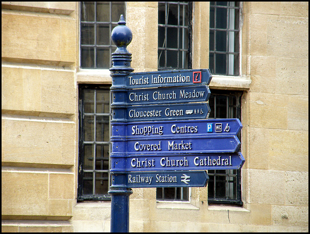 Oxford blue signpost