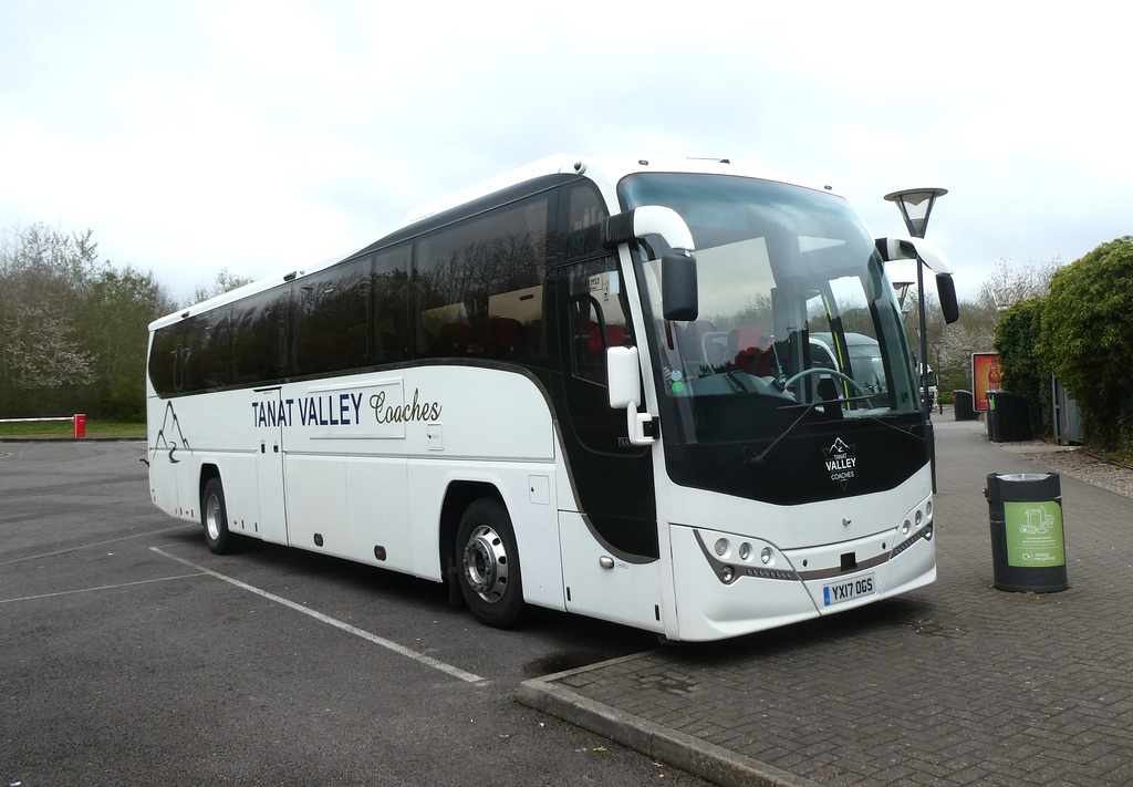 Tanat Valley YX17 OGS at Norton Canes (M6 Toll Motorway) - 17 Apr 2023 (P1150124)